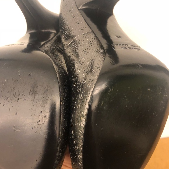 Gorgeous Marc Jacobs Heels - Picture 7 of 8